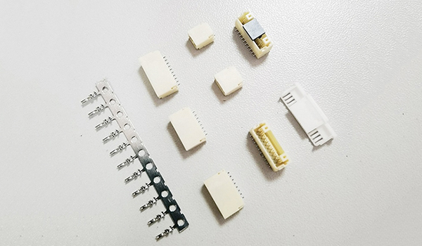 What are the advantages of terminal connecting wires?