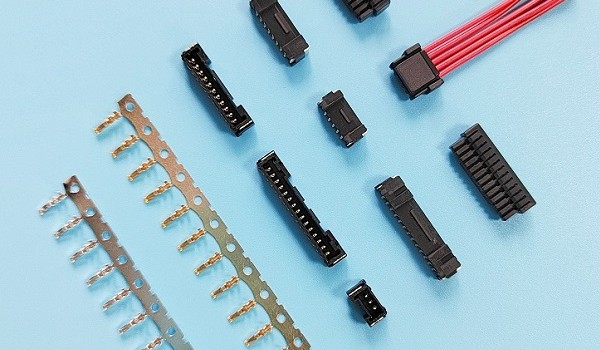 CSG to 1.25 mm Pitch single row buckle launch 505568/505431/505565/505567 / connector